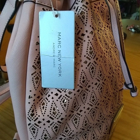 Andrew Marc New York backpack/shoulder bag - Picture 5 of 6